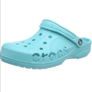 Women’s crocs size 7